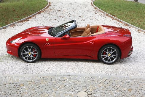 Autonoleggio Ferrari-Noleggio Ferrari California