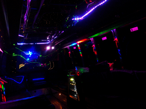 Noleggio Disco Bus Limousine Roma-interni laser limousine