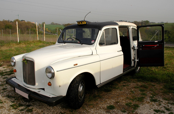 Noleggio Taxi London Cab Cabrio2-Noleggio Limousine Roma